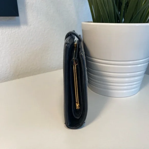 CHANEL Caviar Long Wallet